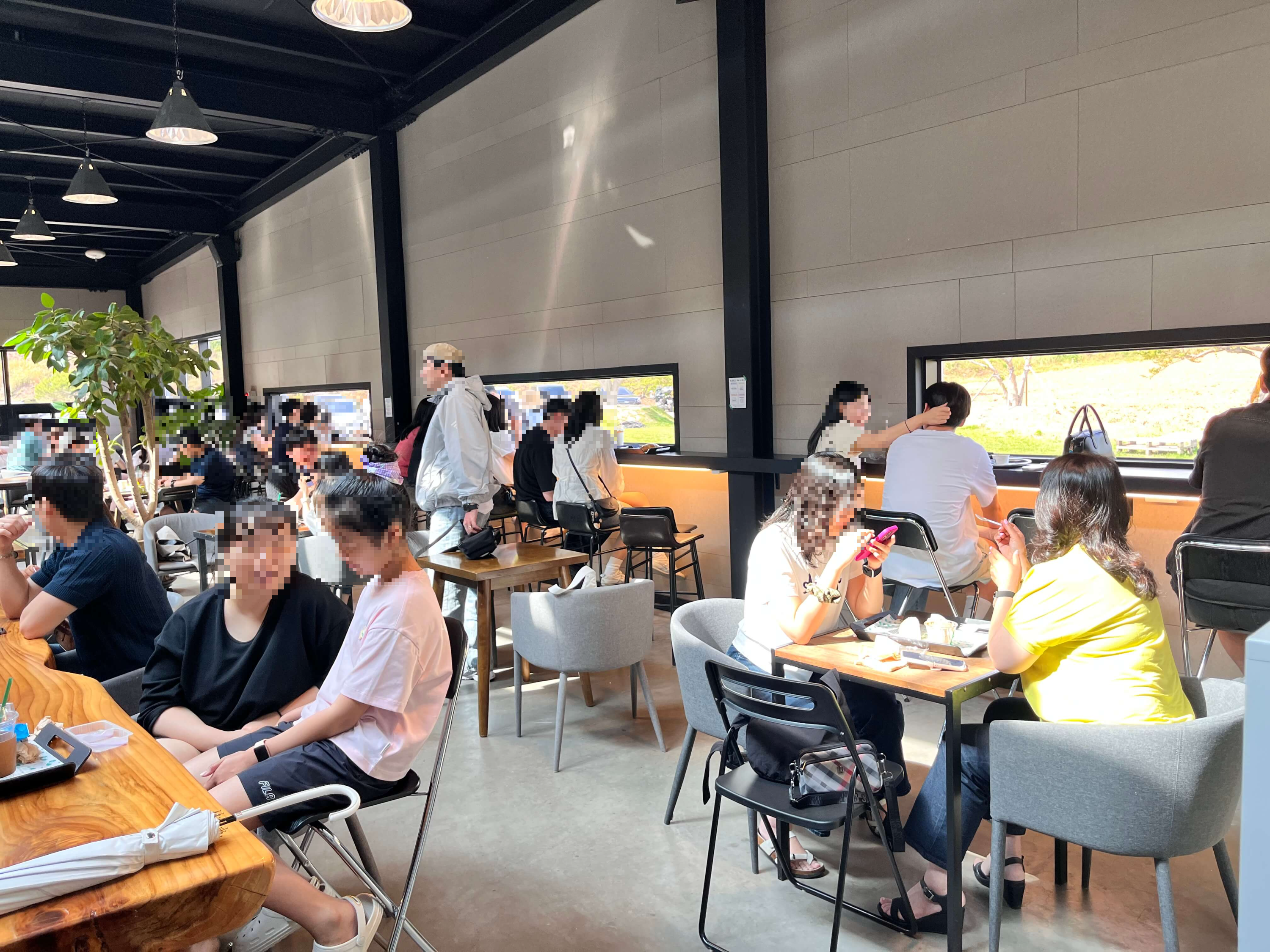 보령 목장 대형카페 우유창고