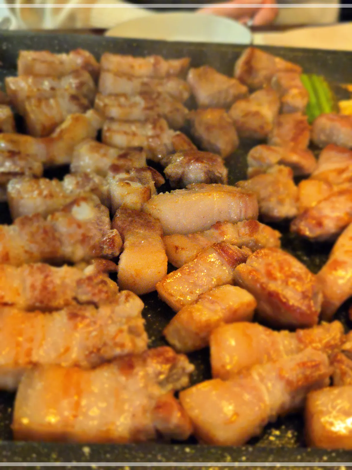 제주-성산읍-도새기상회-흑돼지-불판위-고기들