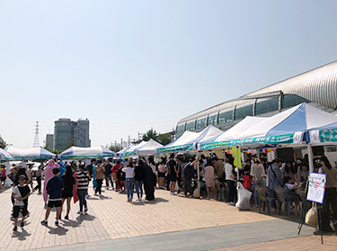 해당 역사 및 광장 공연무대