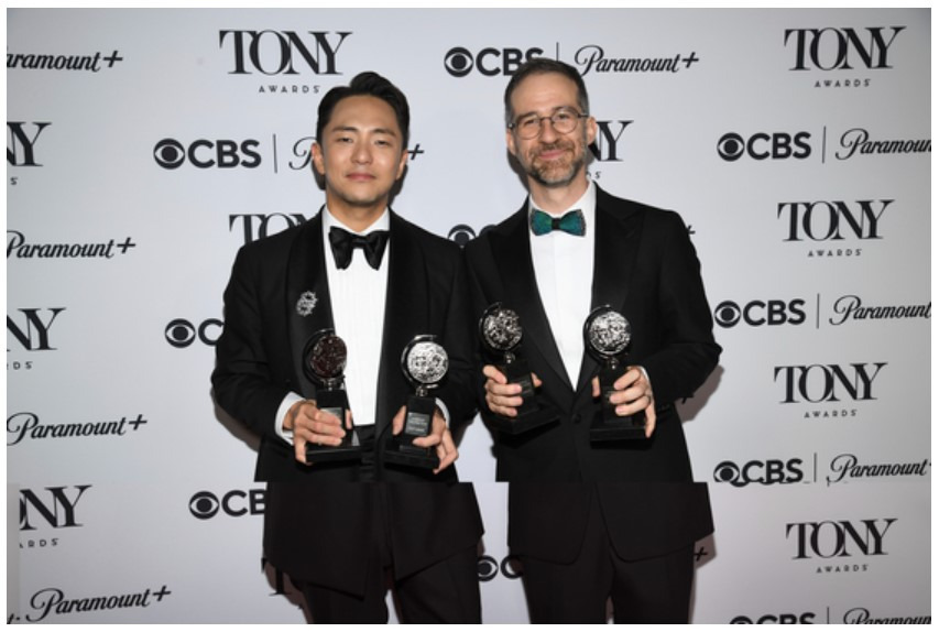 어쩌면 해피엔딩 토니상 수상