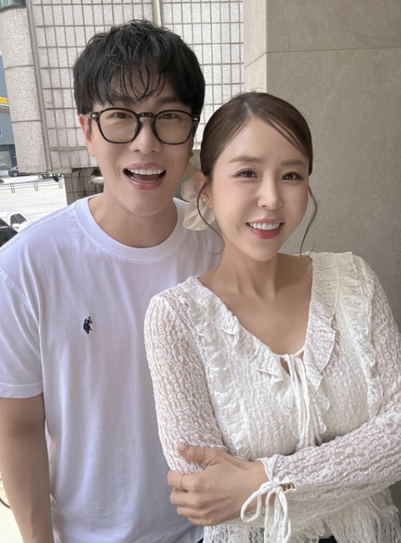 신지 나이 결혼 문원과 함께한 커플 사진