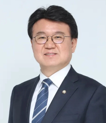 황운하 원내대표 만장일치 선출 이유