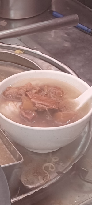 돼지고기 국수