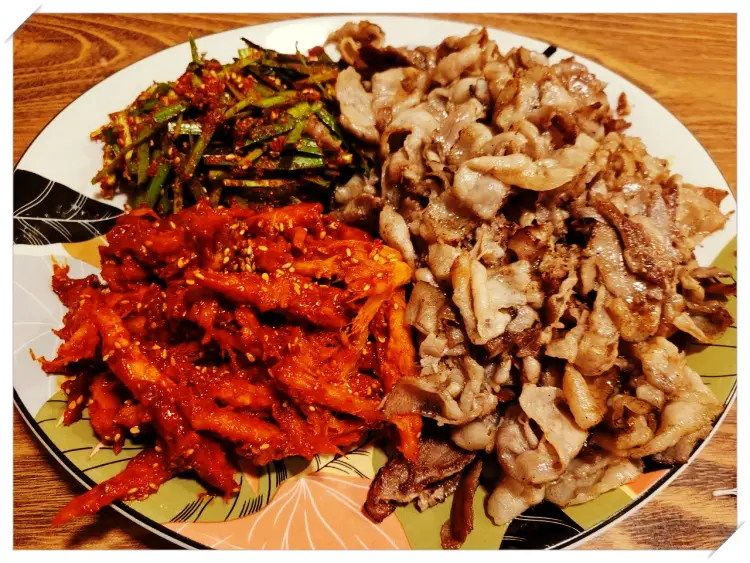 놀라운-토요일-서울-용산-이촌종합시장-삼겹-더덕-삼합