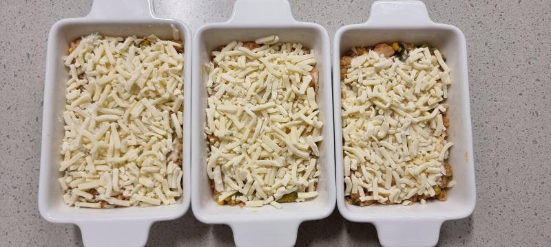 3인분을 준비했습니다. 모짜렐라 치즈는 취향껏 뿌려주세요.