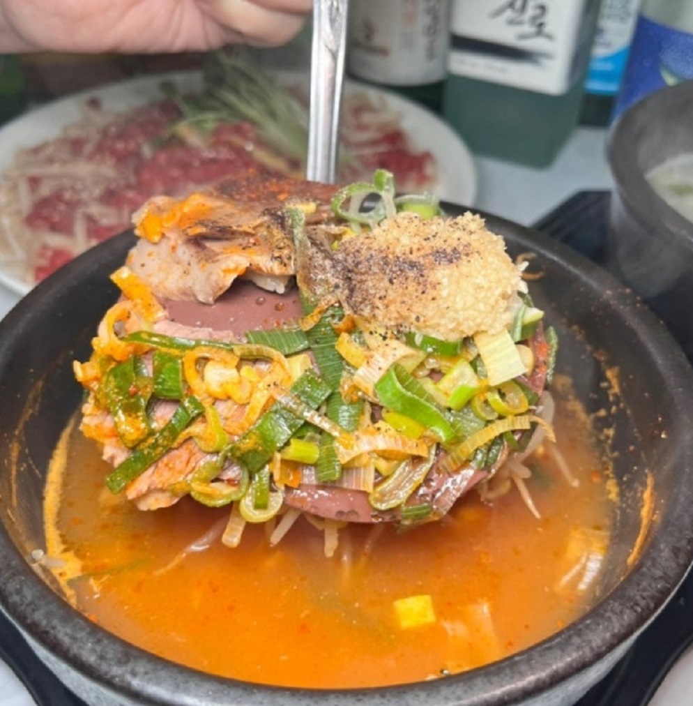 창원-육회비빔밥-창원집-소고기국밥