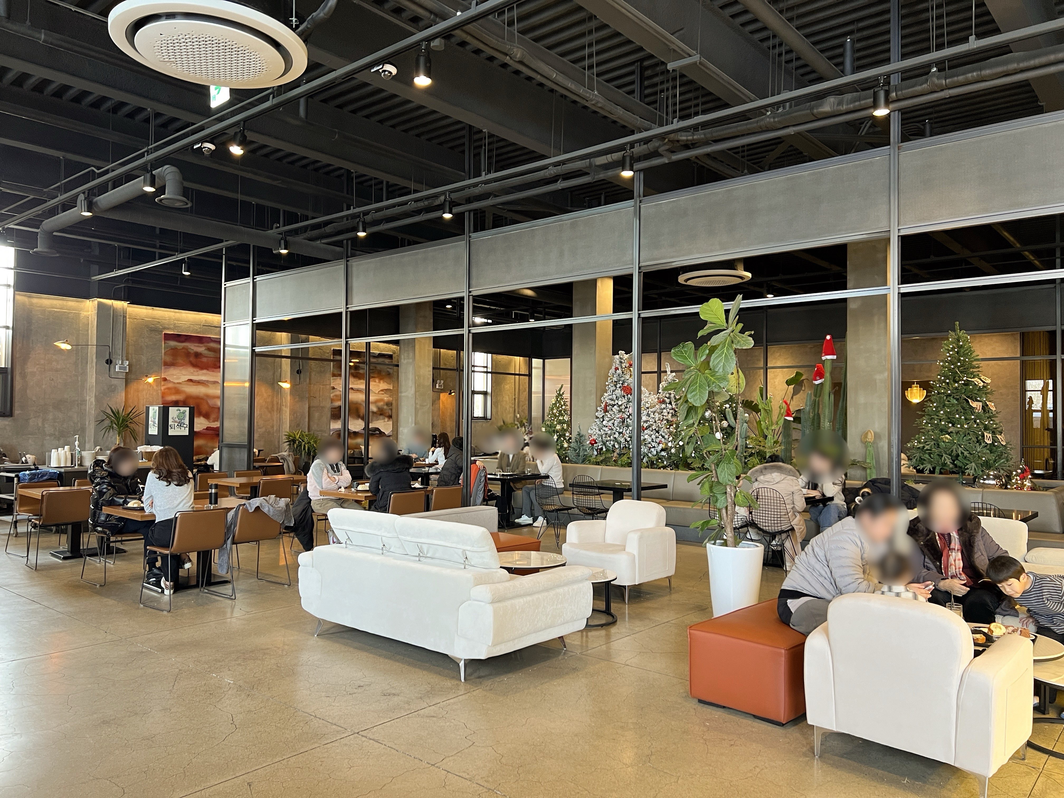 광주늦은시간까지하는카페퍼니스카페앤라운지