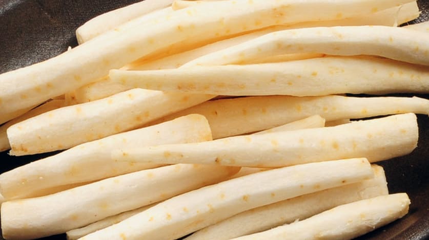 깨끗히 세척한 더덕