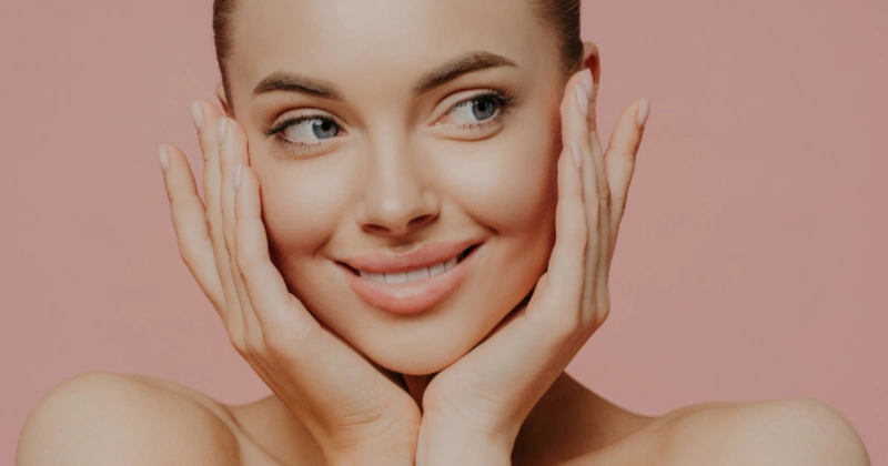 건강한 피부를 가진 여성