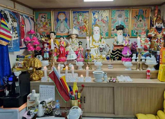 옥천 극락암의 전체 불상