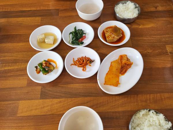 다래식당-밑반찬