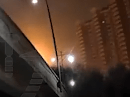 우크라이나 드론 공격으로 추정되는 장면