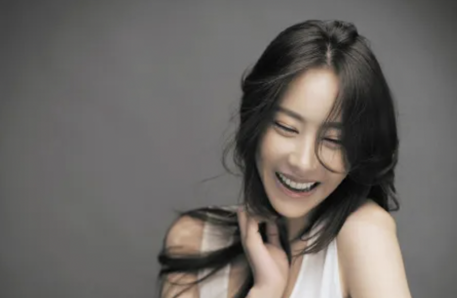 배우 김세인