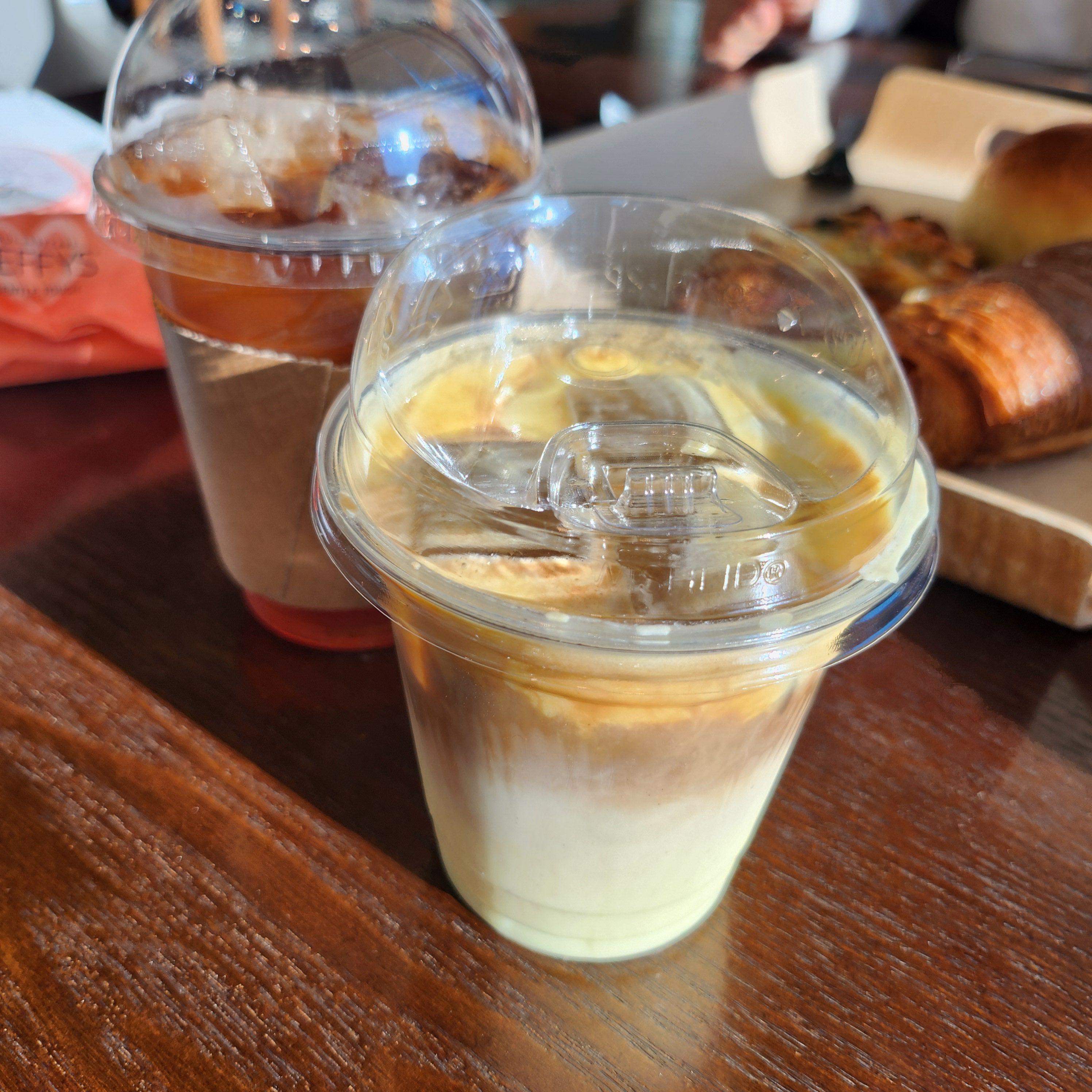 더엠브로시아카페-옥수수라떼