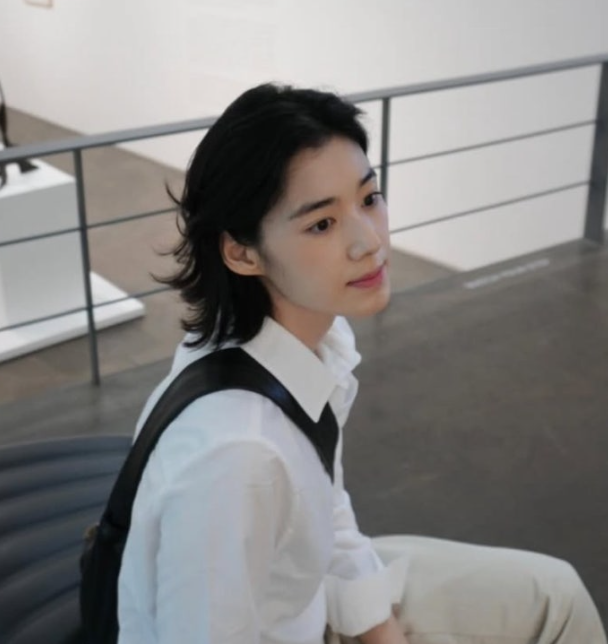 숏컷 여자 사진