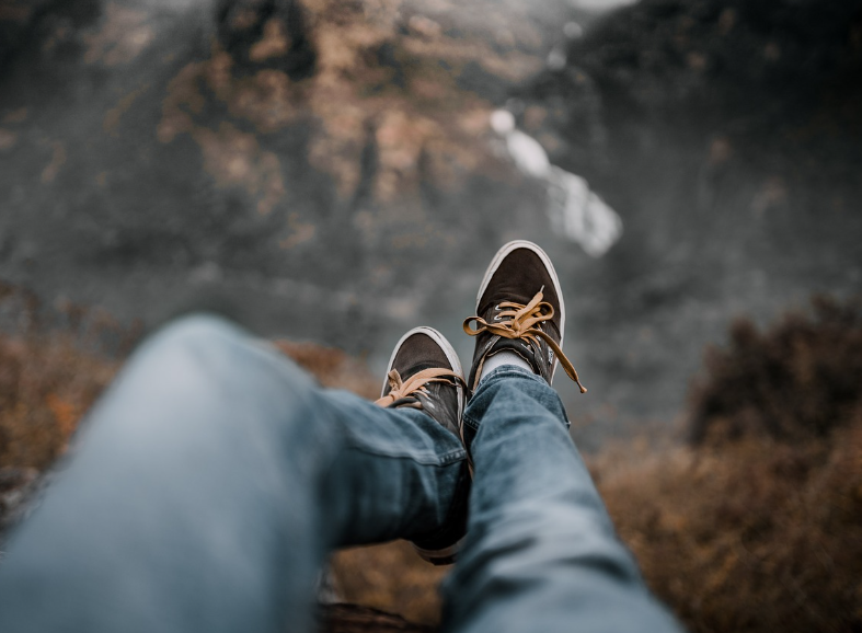 긴급한 상황의 여행자