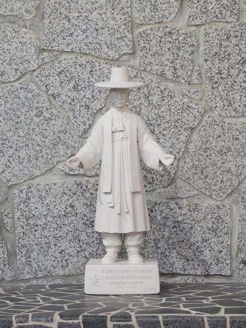 항동성당 성 김대건 안드레아 사제 석상