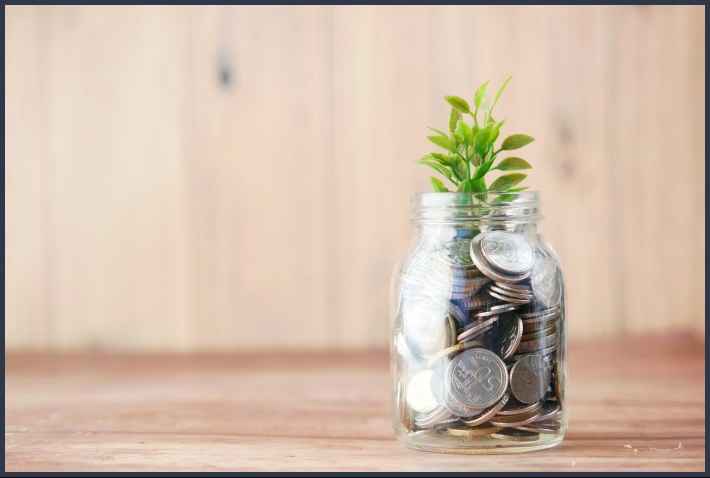 유리병에 담긴 동전