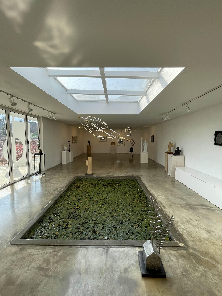 속초 바우지움 조각미술관 출구-아트스페이스 실내오픈