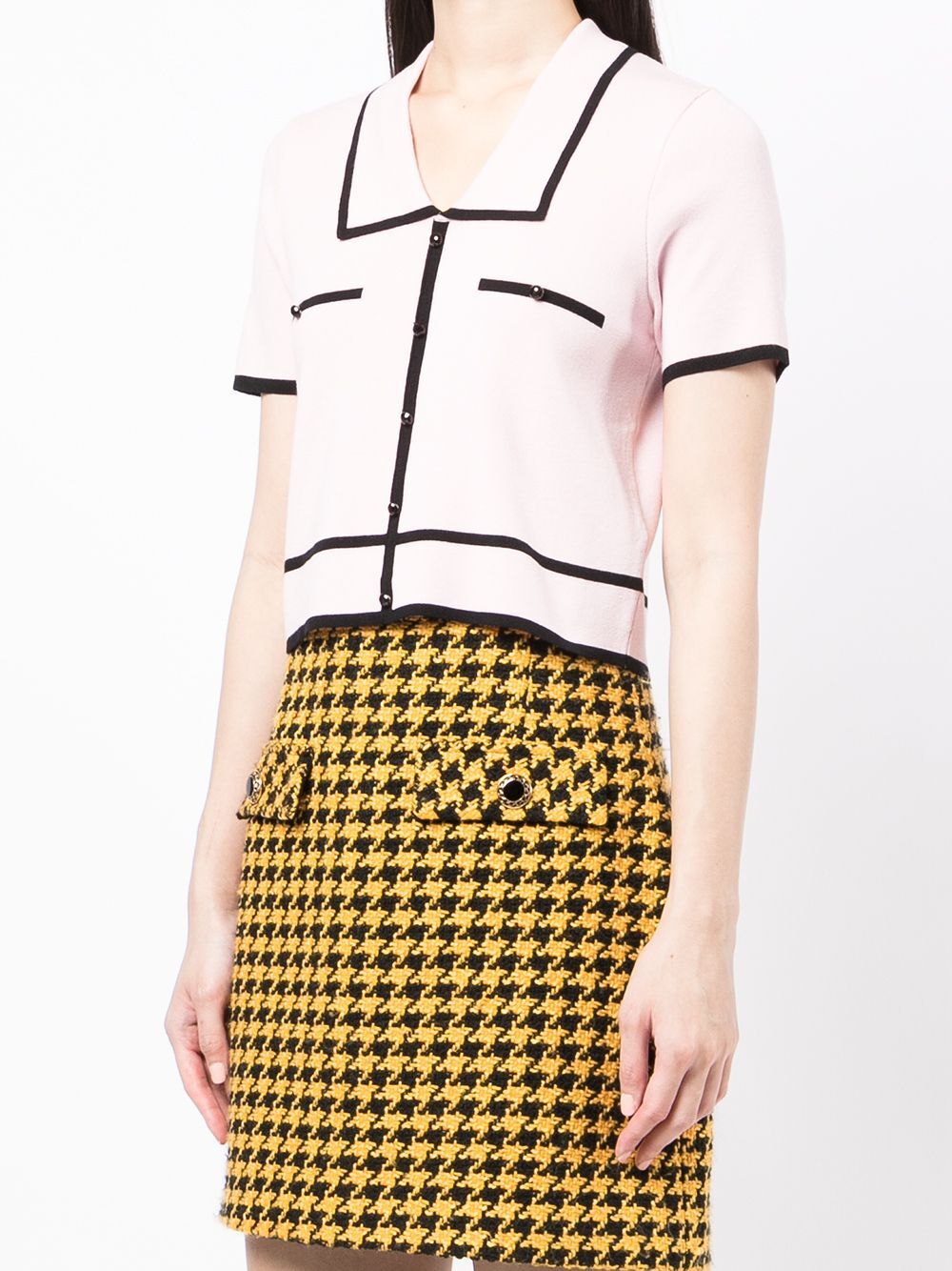 솔로지옥 신슬기 옷 반팔니트 상의