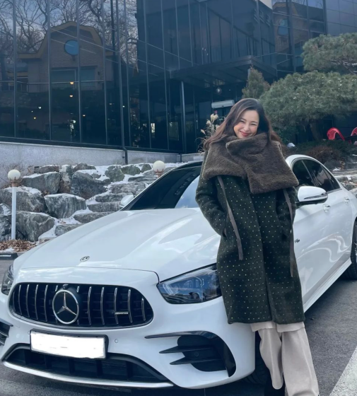 이하늬 그림 태교 흑호랑이 예비맘 호랑이 인스타그램 벤츠