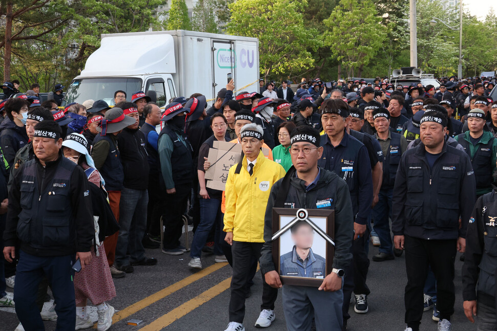 CU 진주 물류센터 사망 사고 분석: 화물연대 9,000명 결집과 투쟁지침 1호의 의미 (BGF로지스 노사 갈등 총정리)