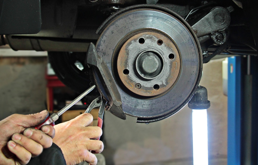 브레이크 정비 사진