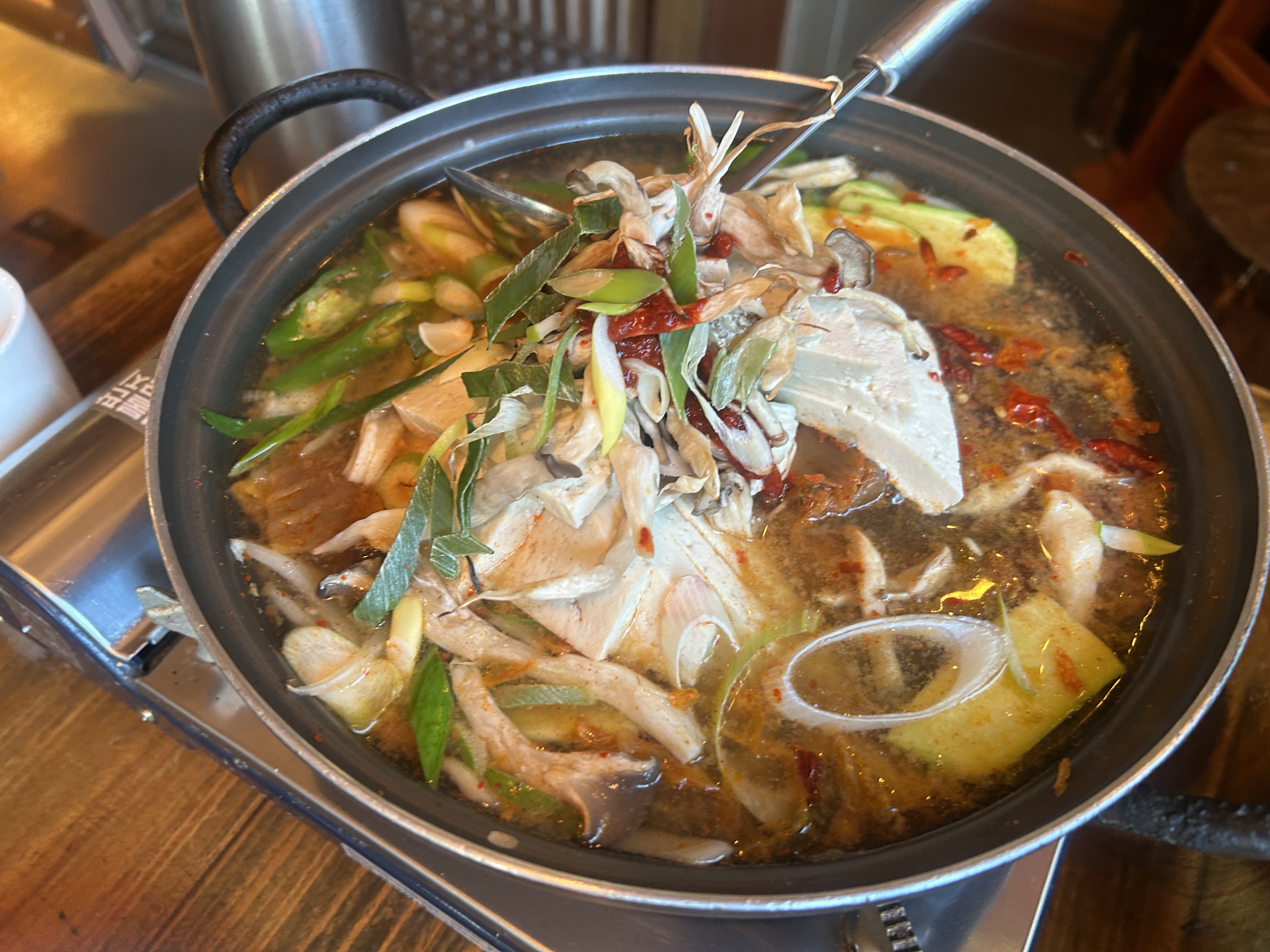 삼청동-온마을-가게-두부김치전골-사진