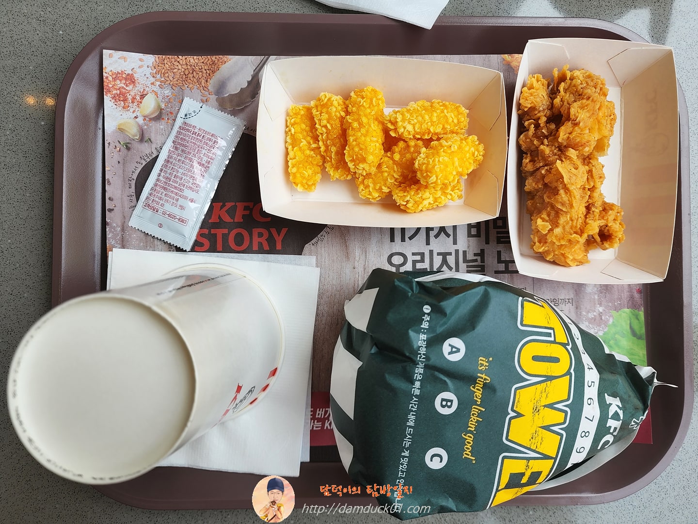 타워버거치킨세트와 콘찡어 바이트