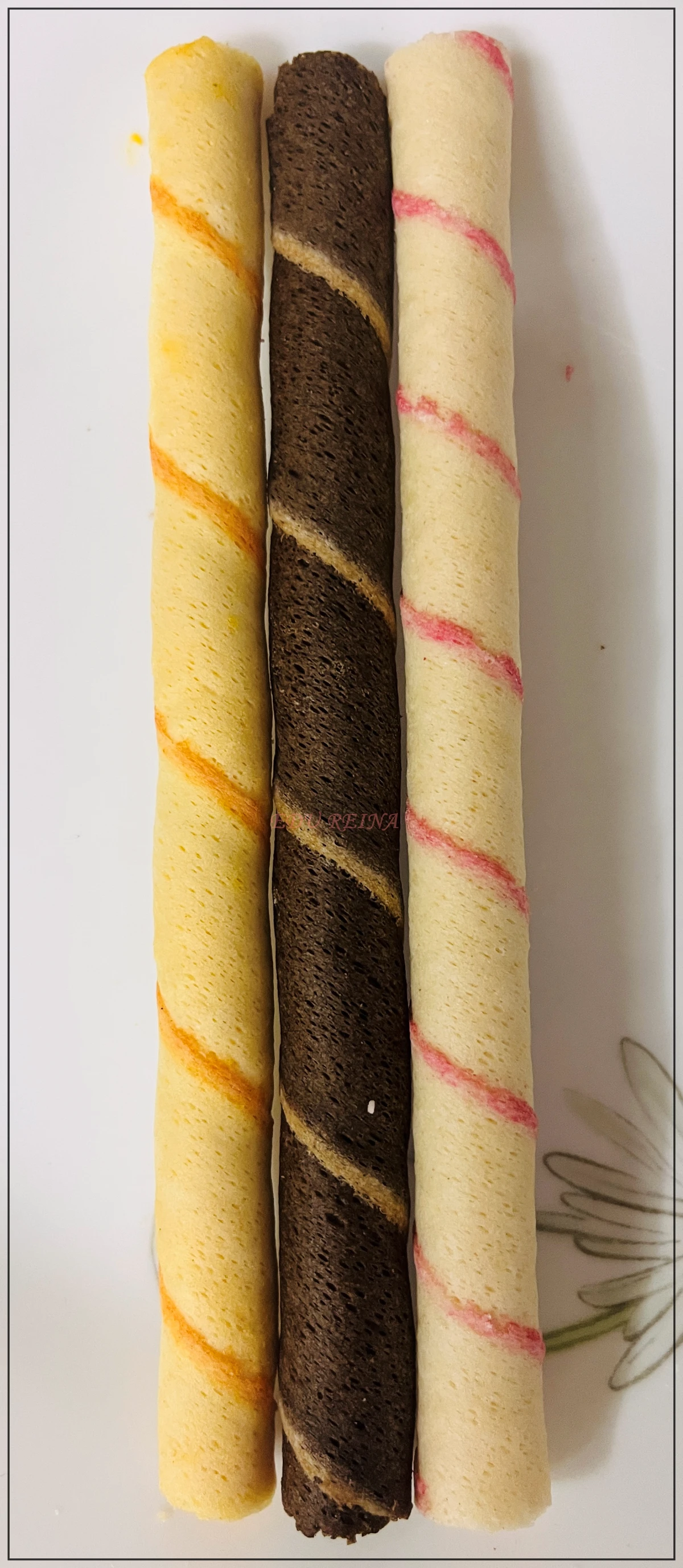 웨이퍼롤-치즈-초코-딸기-모습비교