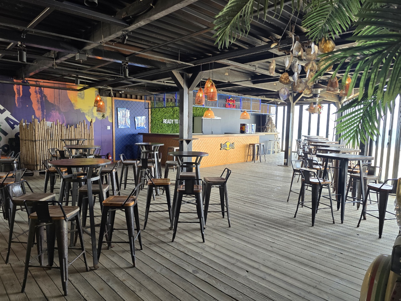 서피비치 실내 매장모습