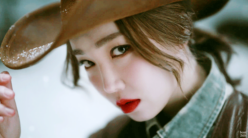 이유리 움짤2