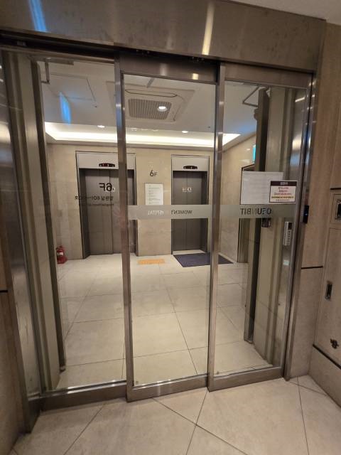 6층입원실입구
