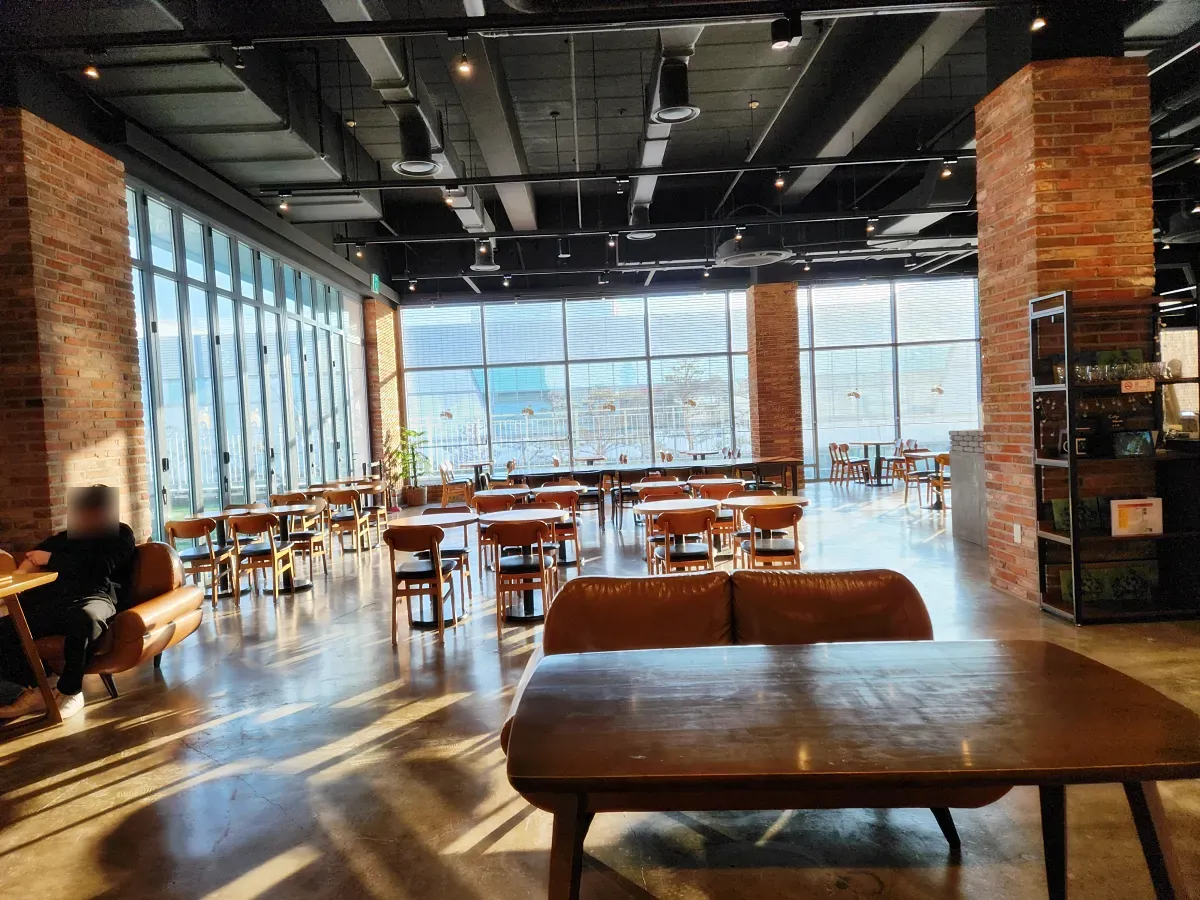 도이창-카페-내부