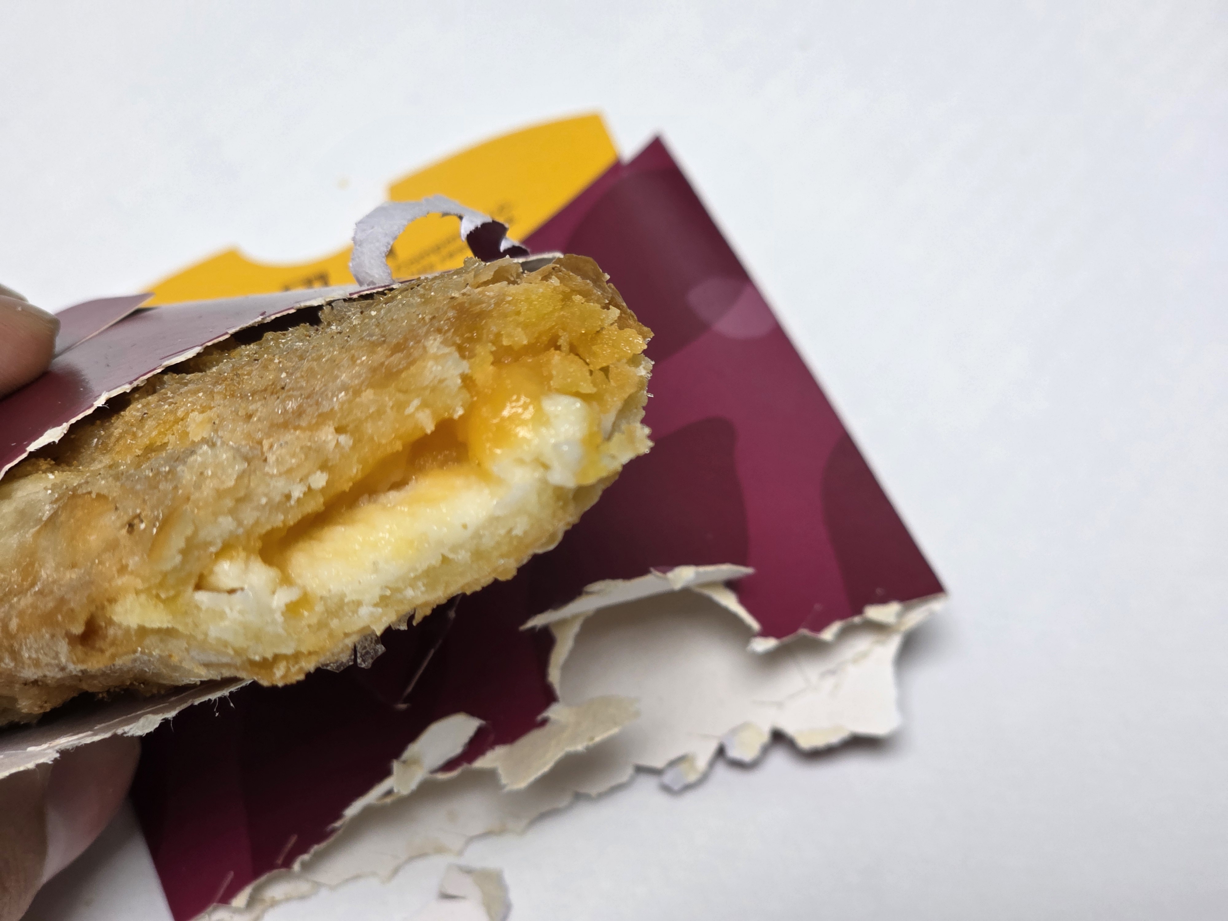 바삭한 파이 속에 고구마 무스와 크림치즈가 가득한 고구마 크림치즈 파이 로얄