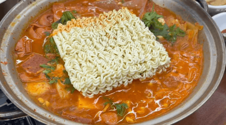 생방송투데이 부대찌개 도봉구 창동 맛집 정보