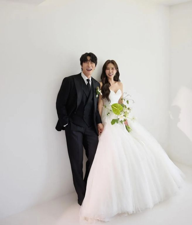 신지&hearts;문원 나이&middot;프로필&middot;신혼집&middot;돌싱 논란 총정리: 결혼 발표 후 생활고 고백?