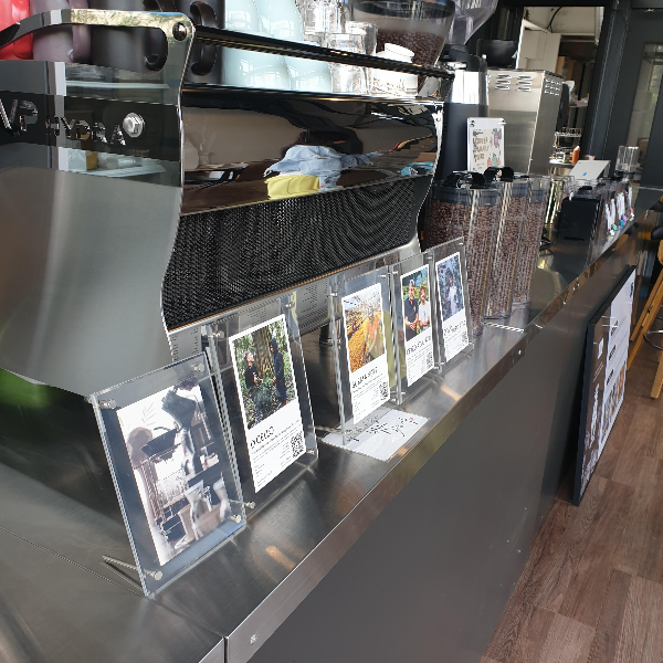 강릉 카페 '주가커피': 직접 로스팅한 스페셜티 커피를 맛볼 수 있는 카페_매장내부1