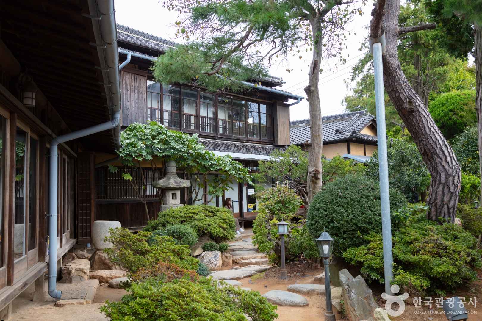 신흥동 일본식 가옥 (구 히로쓰 가옥)