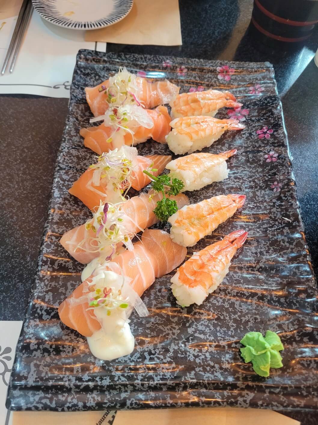 새우&#44; 연어초밥