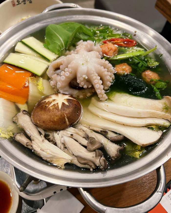 돈쭐내러왔습니다 쟁반카세 가브리 수육 전골 직화 낙지볶음 보쌈 먹방 서초 교대 맛집 이영자 백지훈 오범석 방송 소개