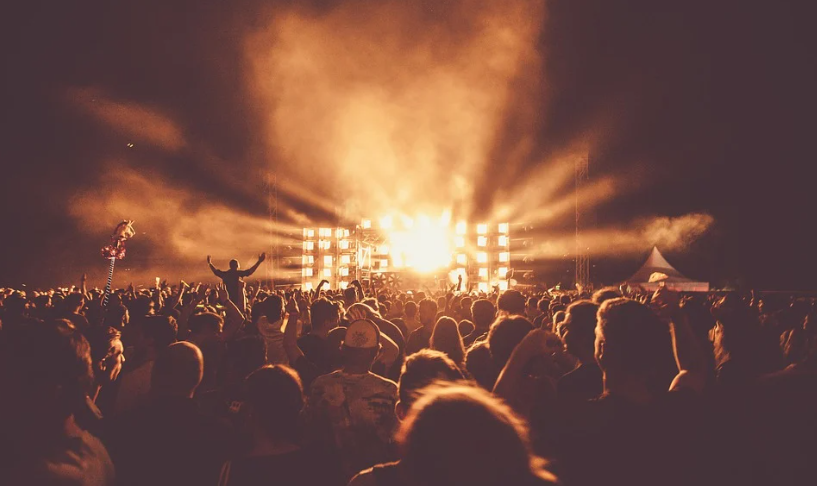 BTS에 미치다! 부산 BTS 콘서트 1박 2일 투어 상품 32만원 (호텔 1박, 교통비, 부산여행, 조식 모두 포함)