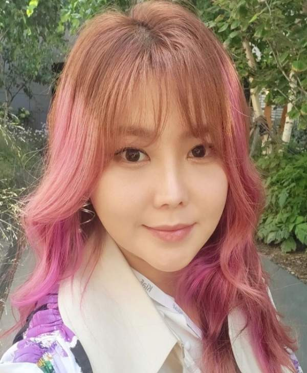 솔비 권지안 나이 프로필 총정리｜학력&middot;고향&middot;타이푼 20주년&middot;화가 작품 가격&middot;바르셀로나 미술상&middot;이규한 결혼