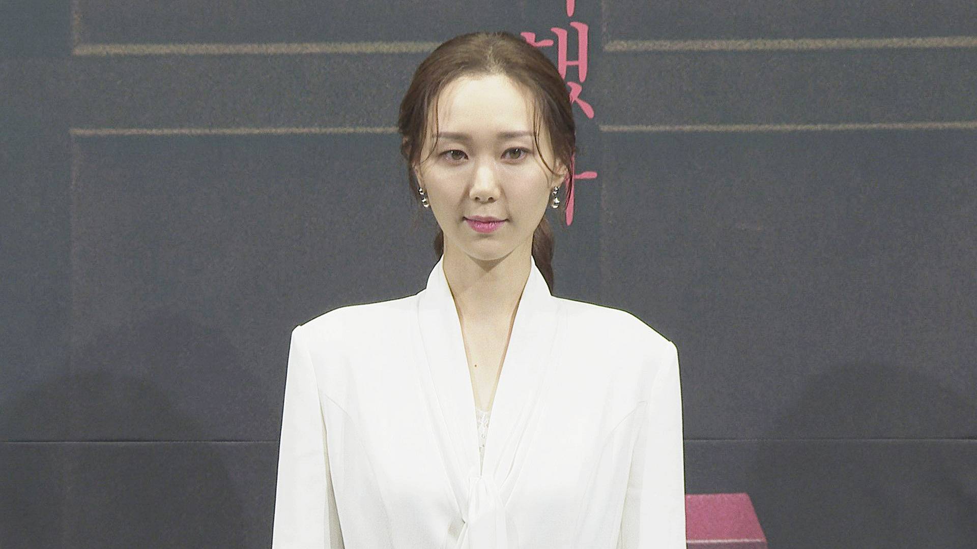 배우-이유영