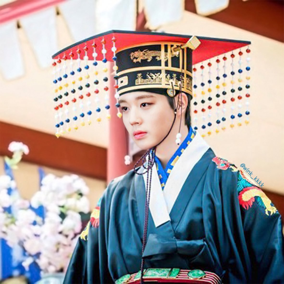 영화 정보와 상영 시간 확인하러 가기