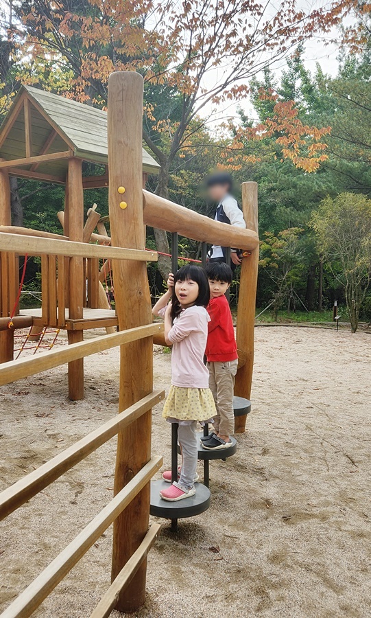 놀고있는 쿠앙이쿠웅이