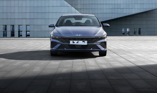 아반떼하이브리드 외부 디자인