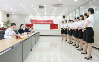 승무원의 신속한 대처&amp;#44; 큰 피해 막아