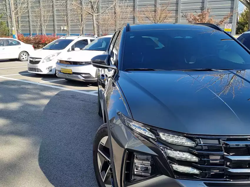 더 뉴 투싼으로 주차하던 모습입니다.