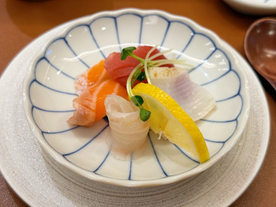 오마카세 오사이초밥 (사시미 4종)